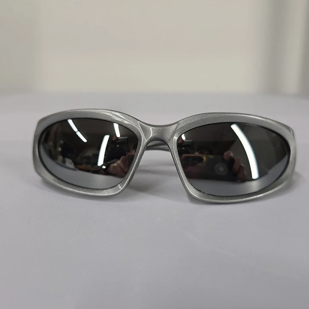 NEW Wrap Around‎ Sport Sunglasses Silver Tone Mirror Lens